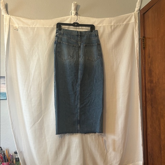 NWT Reformation Nila Long Denim Skirt in Medium Wash Denim Blue Galway 29 - Picture 9 of 12